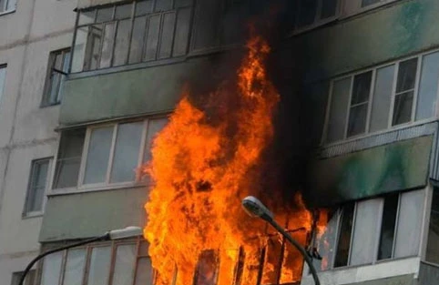 SON DƏQİQƏ! Gəncədə seçki məntəqəsi yanır