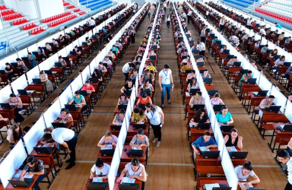 Azərbaycanda dövlət qulluğuna imtahan verən 838 nəfərə ŞAD XƏBƏR