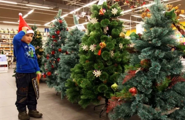 Yeni il yolkalarında zərərli maddə aşkarlandı - Uşaq orqanizminə təhlükədir