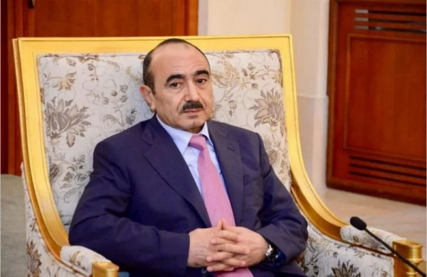 Rəsmi qəzetdə Əli Həsənovla bağlı sensasion məqalə çap olundu   — Novxanıda bağ salıb ev tikdirmişdi..