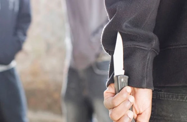 Polis  mayoruna 5 bıçaq vuruldu