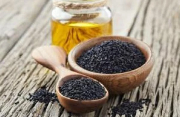 Mikrobları öldürən, şəkərdən, xərçəngdən qoruyan, iltihabı sağaldan ədviyyat