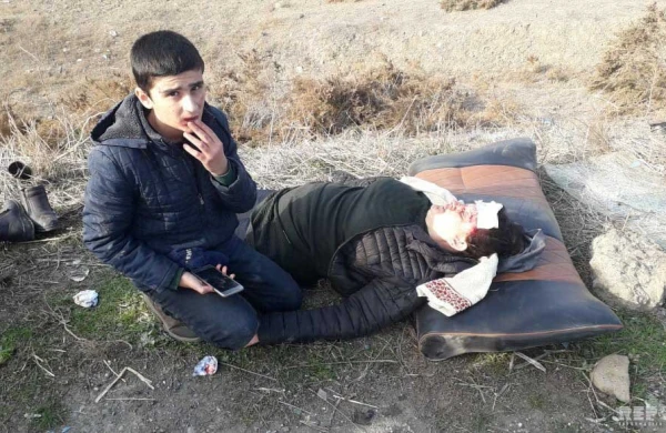 Azərbaycanda DƏHŞƏT: İnsanlar qan içində küçədə qaldı (18+FOTOLAR)