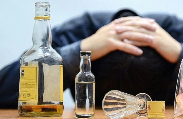 Bakıda saxta içkidən daha bir zəhərlənmə: Səkkizinci qurban xəstəxanaya yerləşdirildi