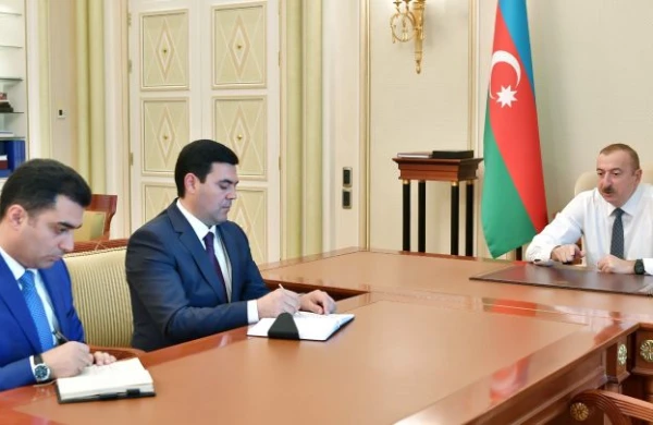 “Mən 2 min manatla bir ay dolanmalıyam...” — İcra başçısından özünə SUAL