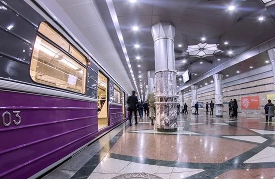 Bakı metrosunda qatar boşaldıldı