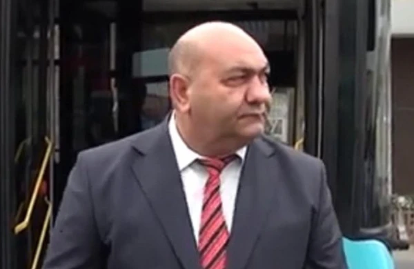 Daha bir icra hakimiyyəti ilə bağlı qalmaqal — Külli miqdarda vəsaiti ələ keçirib qaçdı (FOTO)