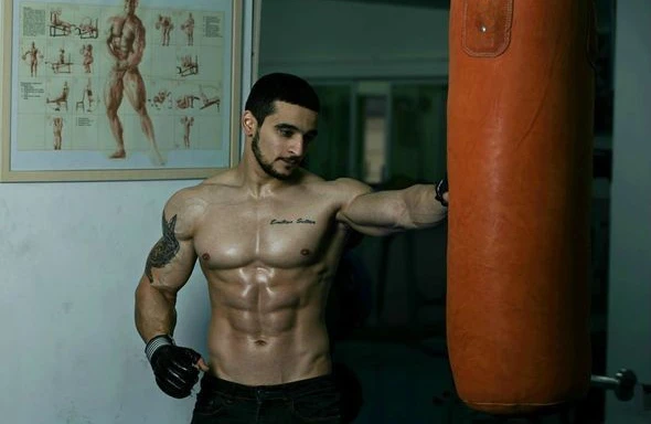 Bakıda fitnes müəllimi iş başında öldü - FOTO