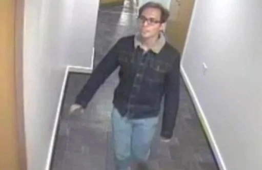 Britaniyada 190 kişini zorlayan aspiranta hökm oxundu – FOTO