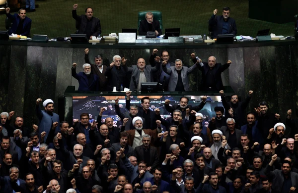 İran parlamentindən ŞOK QƏRAR!