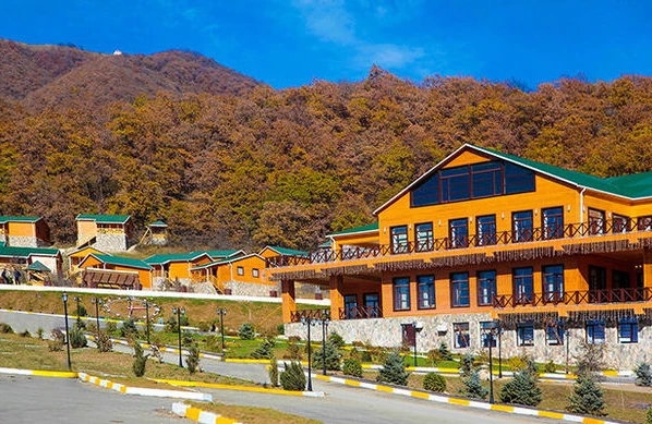 Azərbaycanda otelə o qədər adam gəldi ki, xadimələr işi çatdırmadı, direktor işdən qovuldu