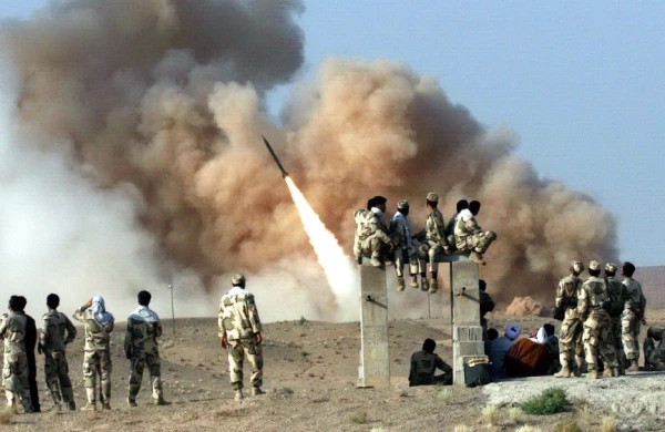 İrandan böyük əməliyyat - ABŞ bazalarını bombaladı - VİDEO