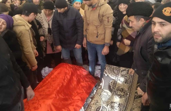 Nərminin dəfnindən ürəkdağlayan görüntü +VİDEO