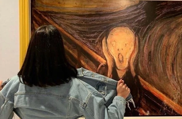 Səmra tamami ilə SOYUNDU - FOTO