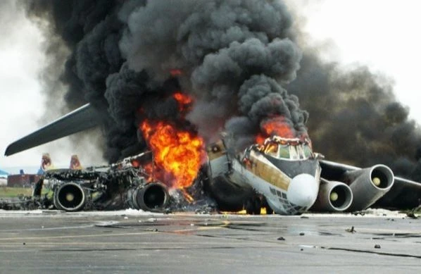 İranda qəzaya düşən Ukrayna təyyarəsi atəşə tutulub – Ekipaj üzvü qohumlarına zəng vurub