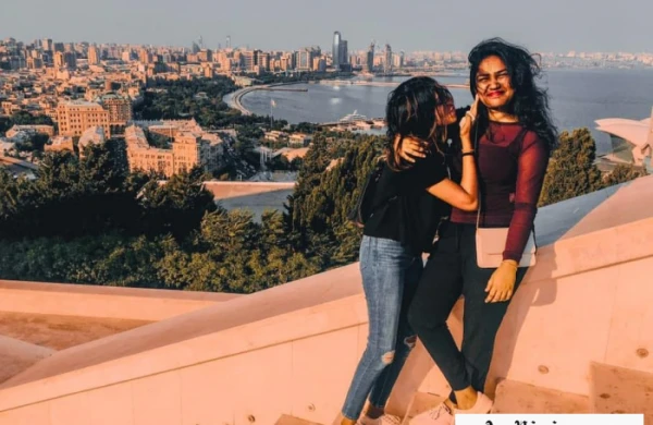 Bakıda ölən əcnəbi qızların - FOTOLARI