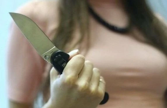 Gördüyü yuxuya görə dayısını bıçaqladı