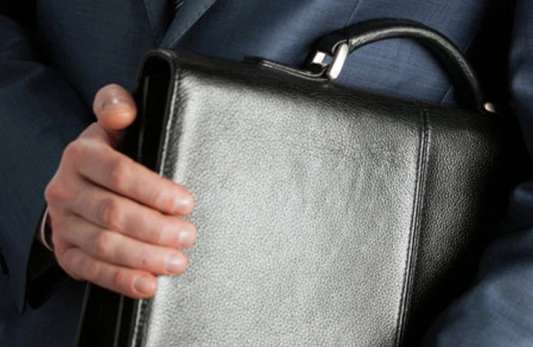 Bakıda şagirdi döyən müəllim işdən qovuldu