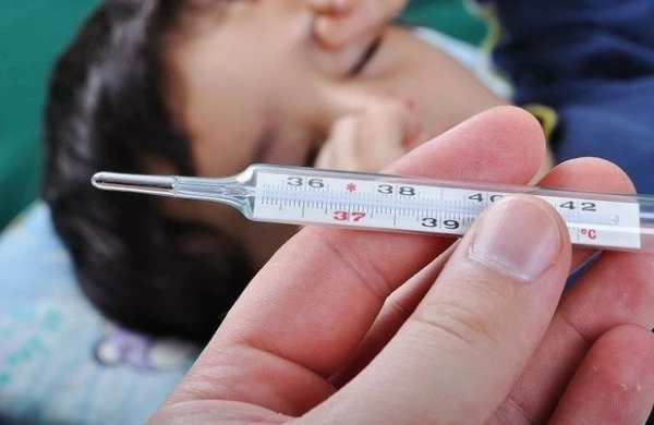 Azərbaycanda şagird qızdırmadan öldü