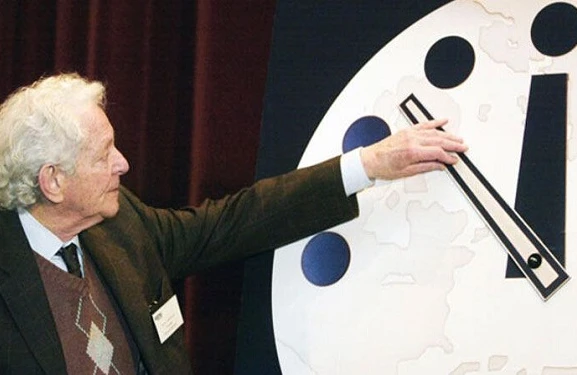 Qiyamət saatı 20 saniyə İRƏLİ ÇƏKİLDİ