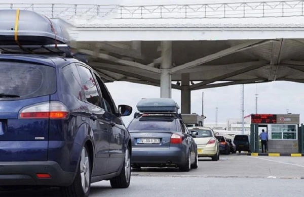 Xarici qeydiyyat nişanlı avtomobil sürücülərinə pis xəbər (VİDEO)