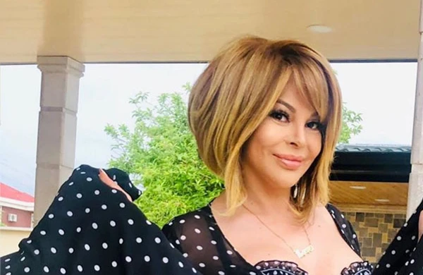 Zamana meydan oxuyan qadın: Estradamızın sütunu 49 yaşlı AYGÜN