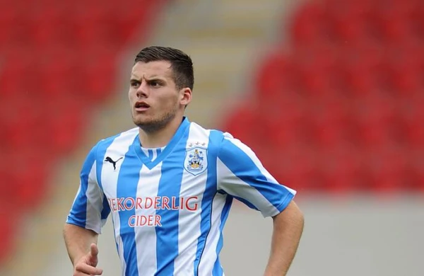 ŞOK! 25 yaşlı futbolçu oyundan əvvəl öldürüldü