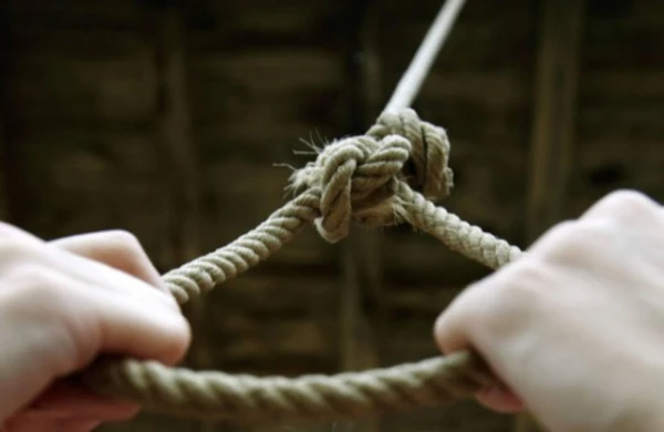 Sabirabadda dəhşət: Yeni ailə quran gəlin ata evinə qayıdıb özünü asdı