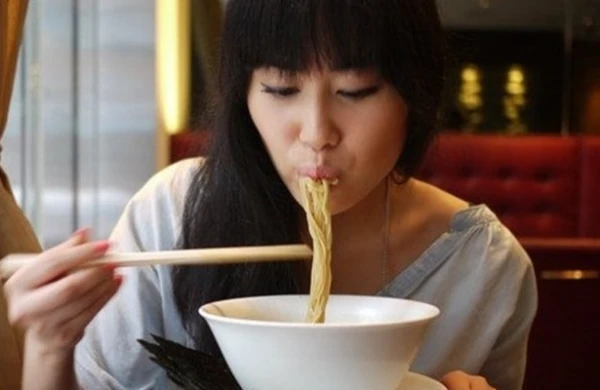 Səhiyyə Nazirliyi əhalini Çin restoranlarına getməkdən çəkinməyə çağırıb