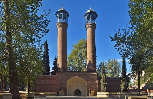 Şah Abbas məscidindən “Quran” oğurlanıb