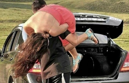 Bakıda DƏHŞƏT: 3 nəfər qızı zorla qaçırtdı -Tutulan şəxslərdən biri  hüquqşünasdır +VİDEO