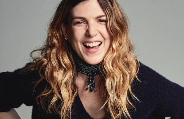 Bakıda həkim vagina darlaşdırılmasından danışdı, tənqid olundu +18+VİDEO