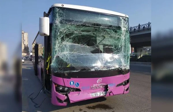 SON DƏQİQƏ! Bakıda 2 avtobus toqquşdu - çox sayda yaralı var