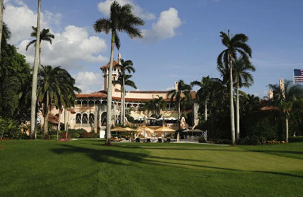 Trampın iqamətgahına basqın oldu - 2 nəfər saxlanıldı