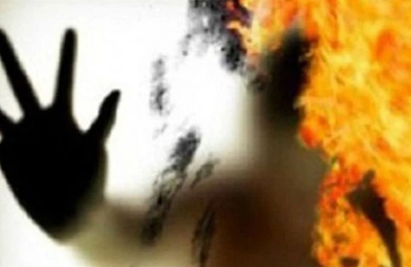 Azərbaycanda dəhşət: Oğlan hamamda yana-yana çölə çıxdı, özünü gölməçəyə atdı