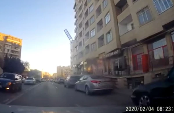 Bakıda dəhşət: Son anda ölümdən qurtuldu