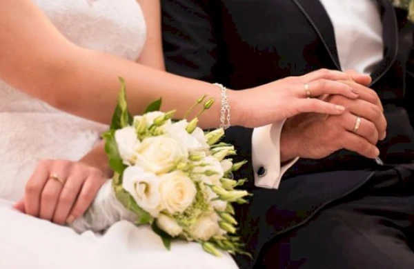 Erkən nikah problemi: Qanun nə deyir? - Video