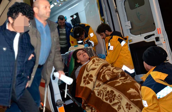 Anasını oğlana görə  bıçaqladı  - DƏHŞƏTLİ  CİNAYƏT + FOTO