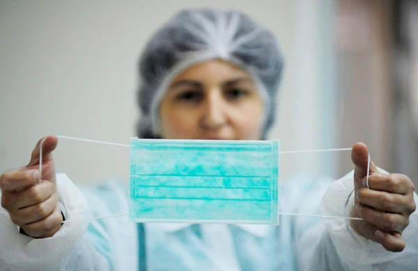 Koronavirusa görə kimlər maska taxmaya bilər? - ÜST cavab verdi