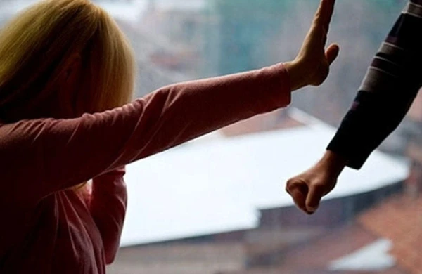 Ailəli qadın intim əlaqədə olmaq üçün qardaşı ilə “görüş”ə gəldi - Bakıda şok olay