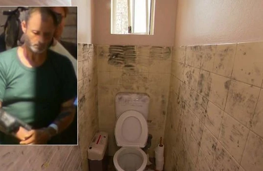 Azyaşlı qızı ayaqyolunda zorladı, telefonuna çəkdi - FOTO