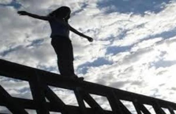 Bakıda bir qrup şəxs intihara cəhd etdi