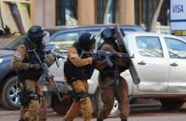 Kilsəyə hücum oldu: Xeyli sayda ölən var