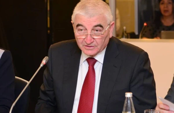 Məzahir Pənahov DSK və MnSK sədrlərinə xəbərdarlıq etdi