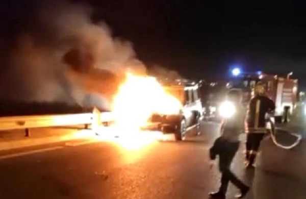 Bakıda dəhşət: Sürücü maşında diri-diri yanaraq öldü (18+VİDEO)