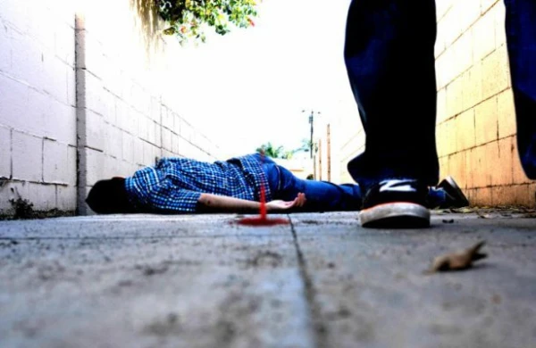 Bakıda dəhşət: Polis qardaşı tərəfindən qətlə yetirildi