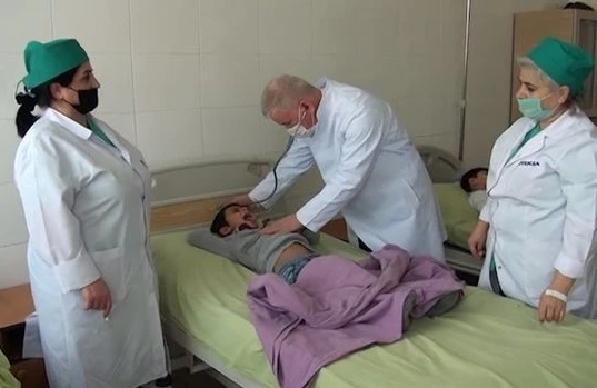 Lənkəranda 30-dan çox uşaq xəstəxanaya yerləşdirilib? - VİDEO