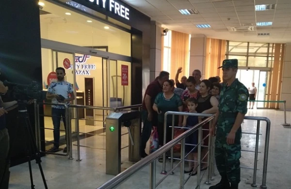 SON DƏQİQƏ! Bu ölkə Azərbaycanla sərhədi bağladı - Koronoya görə