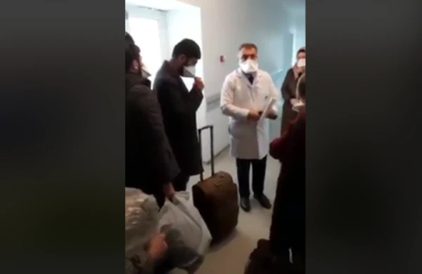 Astara xəstəxanasında biabırçılıq: "İrandan gələnləri saatlarla gözlədiblər" - VİDEO