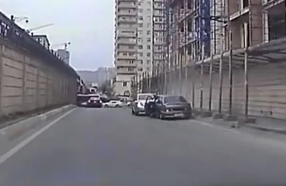 Bakıda dəhşətli qəzanın videosu yayıldı